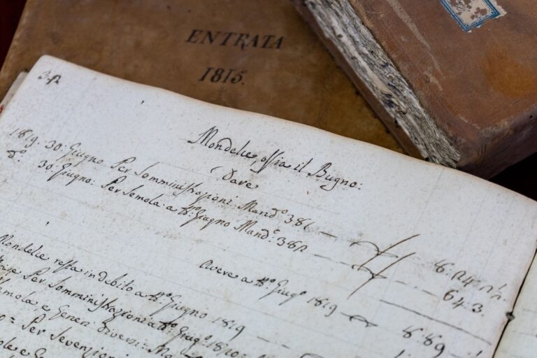 Kassenbuch Excel Vorlage: Automatisch summieren Kassenbuch Excel Vorlage – historisches Kassenbuch mit handschriftlichen Einträgen